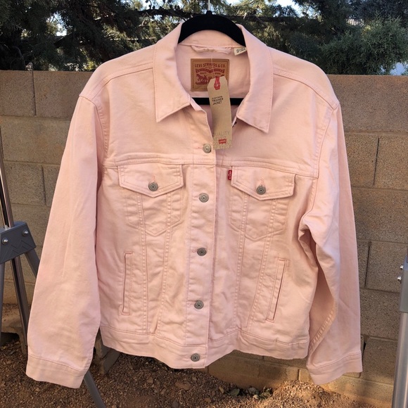 NWT LEVI’S Pink Ex-Boyfriend Trucker Jacket Large